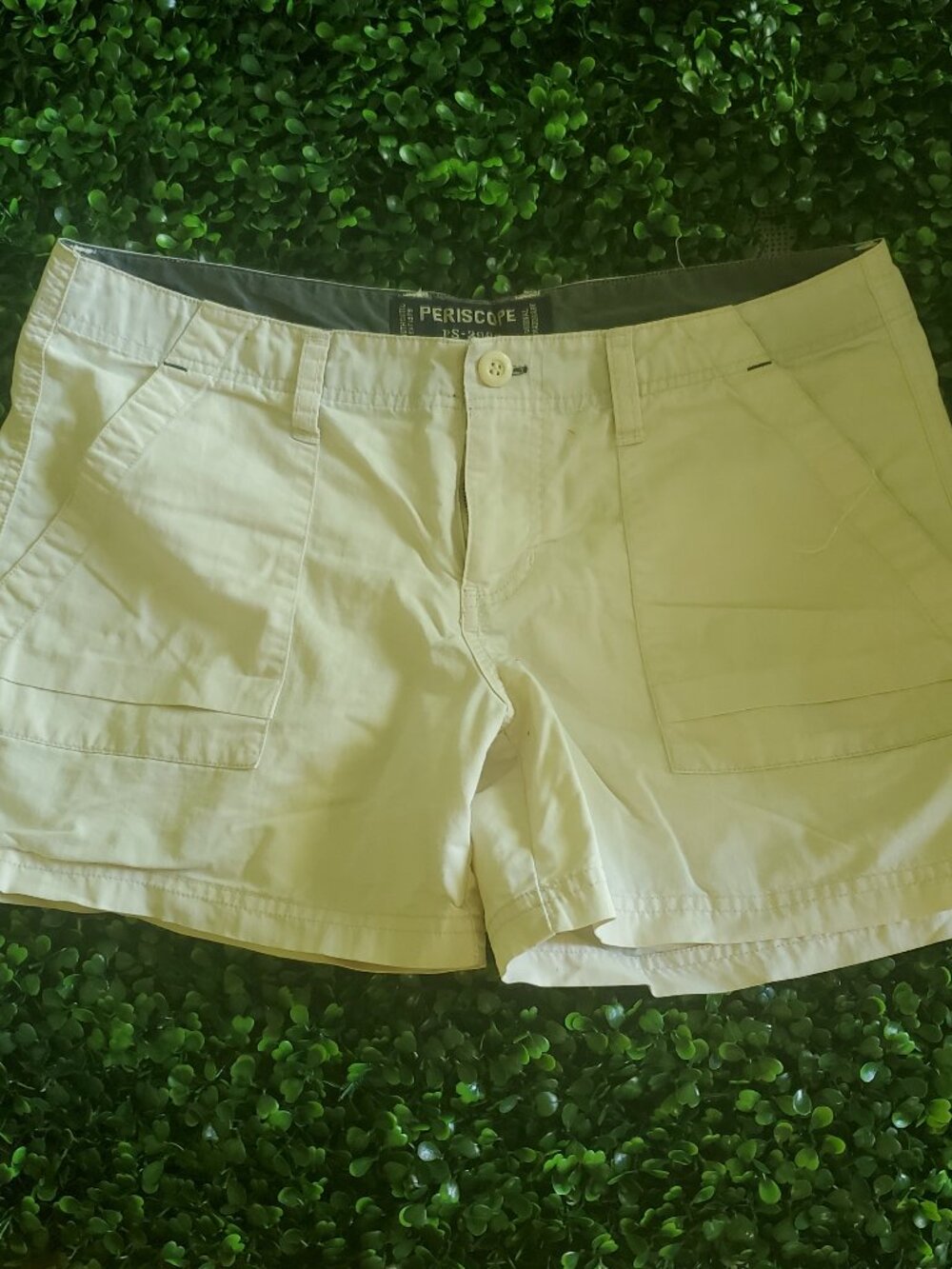 Periscope Khaki Cargo Shorts Size 9